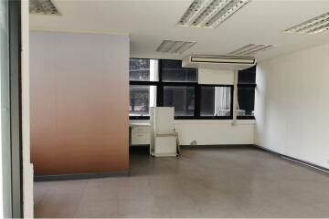 Office Space in Changwatana