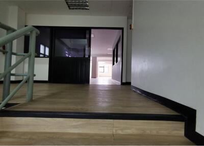 Office Space in Changwatana