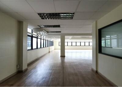 Office Space in Changwatana