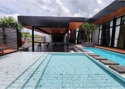 Exquisite 4-Bed Villa in Serene Sattahip