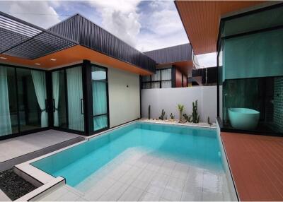 Luxury Villa in Sattahip with Private Pool!