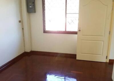 For Rent Bangkok Single House Sukhumvit BTS Ekkamai Watthana