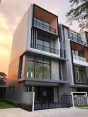 For Sale and Rent Bangkok Town House Nirvana Define Rama 9 Bang Kapi