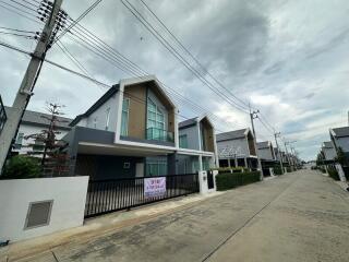 For Sale Pathum Thani Single House Baan Fah Piyarom Nordern Klong 6 Lam Luk Ka