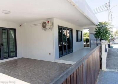 2-story detached house with 3 bedrooms and 2 bathrooms in a development near Chiang Mai Airport.