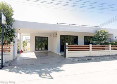 2-story detached house with 3 bedrooms and 2 bathrooms in a development near Chiang Mai Airport.