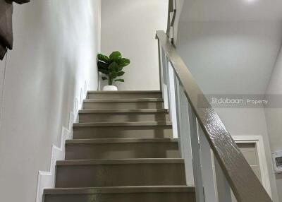 2-story detached house, 3 bedrooms, 3 bathrooms, in a project near Chiang Mai Airport.