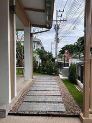 2-story detached house, 3 bedrooms, 3 bathrooms, in a project near Chiang Mai Airport.