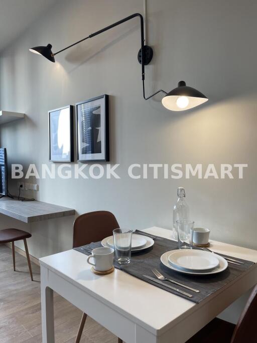 Condo at Noble Around Sukhumvit 33 for sale