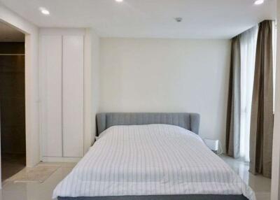 A nice large unit for rent in Muang Chiang Mai