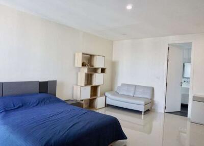 A nice large unit for rent in Muang Chiang Mai