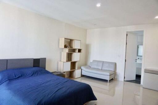 A nice large unit for rent in Muang Chiang Mai