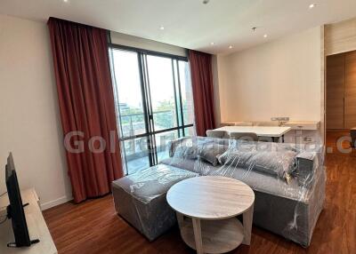 2 Bedrooms Modern Apartment with Balcony - Thong Lo BTS