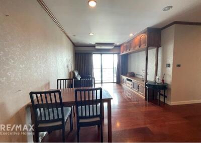 Luxurious 2-Bed Condo at Sathorn Gardens  Close to MRT Si Lom