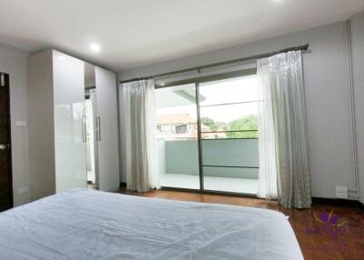 Renovated furnished 3 bedroom house with a big garden for rent in Nong Hoi, Chiang Mai. Near Varee School.