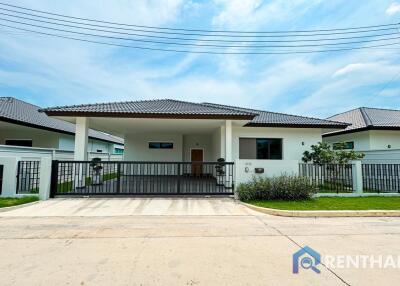 Ready to move in 1 storey house modern design in Pattaya