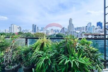 "Elegant Condo in Watthana