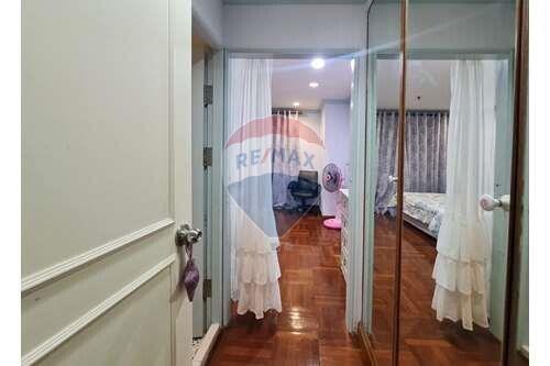 Ready-to-Move-In Condo in Phrom Phong with 3+1 Bedrooms Available