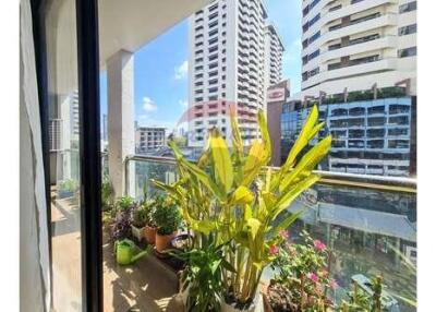 Ready-to-Move-In Condo in Phrom Phong with 3+1 Bedrooms Available