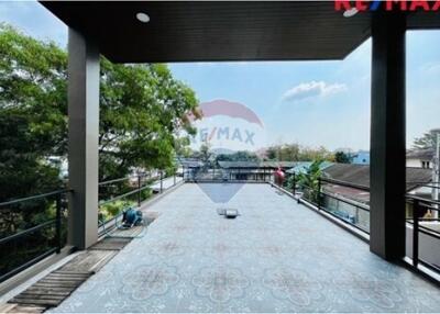 278 Sqm., 3 Beds Townhouse listed for ฿ 8,900,000.