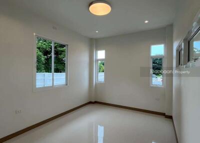 1-story detached house, 3 bedrooms, 2 bathrooms, San Sai zone, near HomePro San Sai.