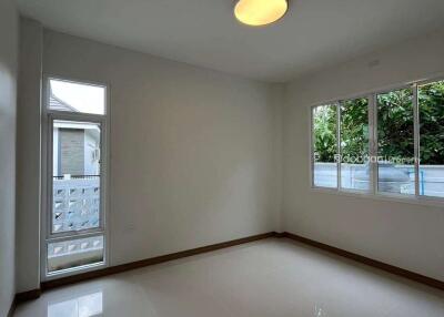 1-story detached house, 3 bedrooms, 2 bathrooms, San Sai zone, near HomePro San Sai.