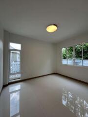 1-story detached house, 3 bedrooms, 2 bathrooms, San Sai zone, near HomePro San Sai.