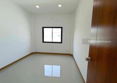 1-story detached house, 3 bedrooms, 2 bathrooms, outside the project, Doi Saket zone, near Tha Rua Market.