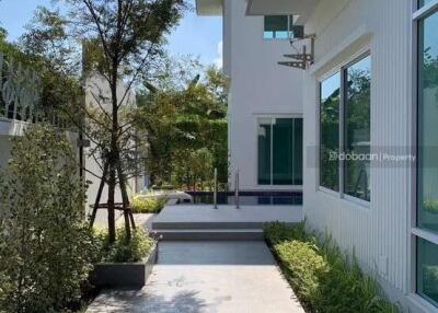 Pool villa, 4 bedrooms, 5 bathrooms, San Phisuea zone, near Ruamchok.