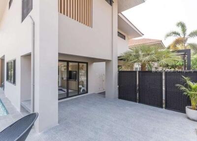 2-story pool villa, 4 bedrooms, 4 bathrooms, near Meritton International School.