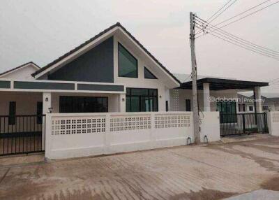 1-story detached house, 3 bedrooms, 2 bathrooms, near Lanna International.