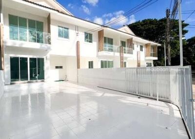 Two-storey townhome with 3 bedrooms, 2 bathrooms, situated in San Sai area near HomePro San Sai.