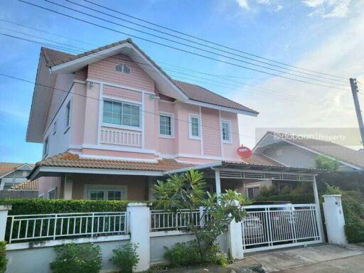 Detached house, 2 floors, 3 bedrooms, 3 bathrooms, located in Doi Saket area near Tha Rua Market.