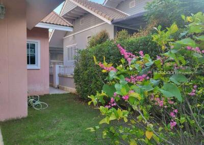 Detached house, 2 floors, 3 bedrooms, 3 bathrooms, located in Doi Saket area near Tha Rua Market.