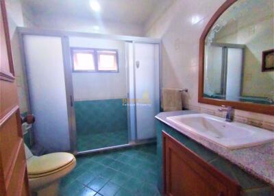 2 Bedrooms Villa / Single House in Mabprachan Gardens East Pattaya H010045