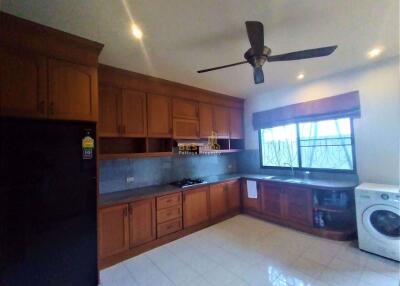 2 Bedrooms Villa / Single House in Mabprachan Gardens East Pattaya H010045