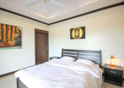 Baan Tawan Cha Am: Central 3 Bedroom  Pool Villa