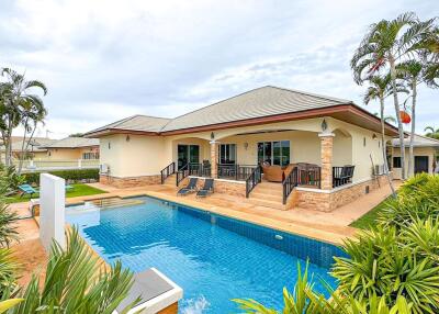 Baan Tawan Cha Am: Central 3 Bedroom  Pool Villa