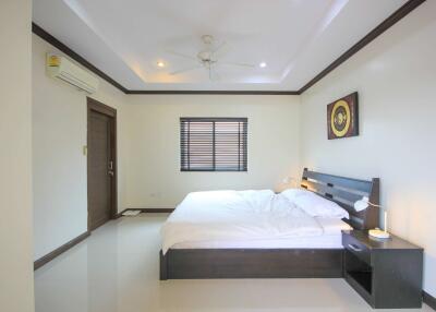 Baan Tawan Cha Am: Central 3 Bedroom  Pool Villa