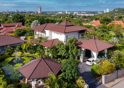 Belvida Estates : Luxury 6 Bedroom Pool Villa