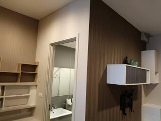 Bathroom with shelves and wall-mounted cabinet