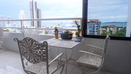 2 bedroom Condo in Jomtien Hill