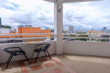 2 bedroom Condo in Jomtien Hill