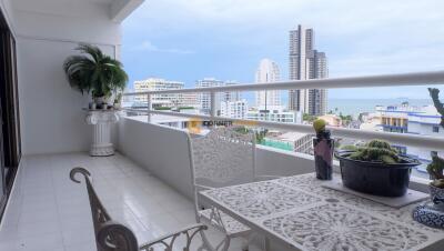 2 bedroom Condo in Jomtien Hill