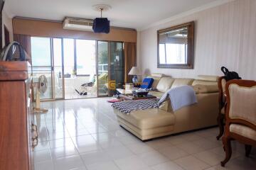 2 bedroom Condo in Jomtien Hill