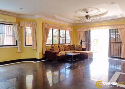 4 bedroom House in Royal Green Park East Pattaya