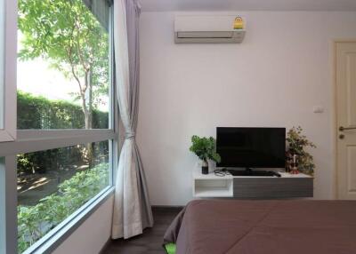 Feel at home in this 1 bed condo at D’Vieng