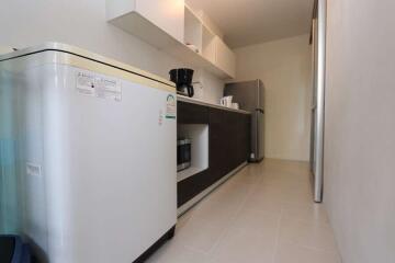 Feel at home in this 1 bed condo at D’Vieng