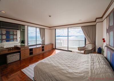 3 Bed Condo For Rent In Pratumnak - Royal Cliff Garden