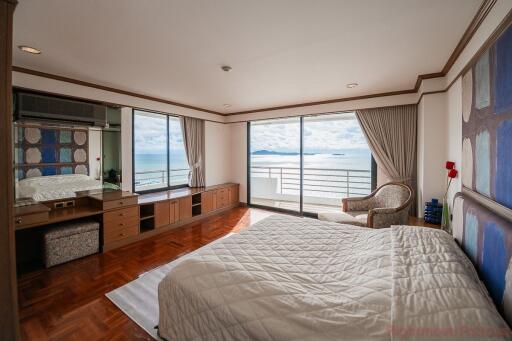 3 Bed Condo For Rent In Pratumnak - Royal Cliff Garden